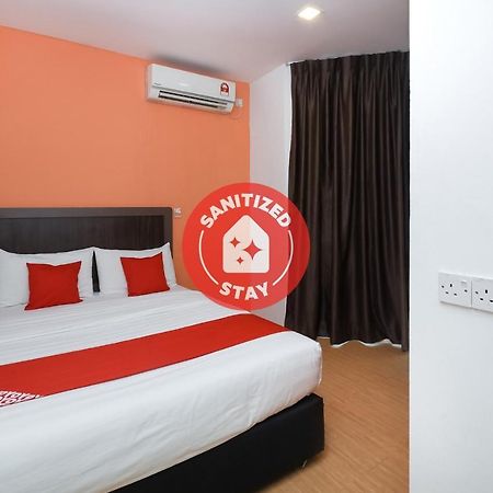 Oyo 1111 Harmony Stay Miri Exterior photo
