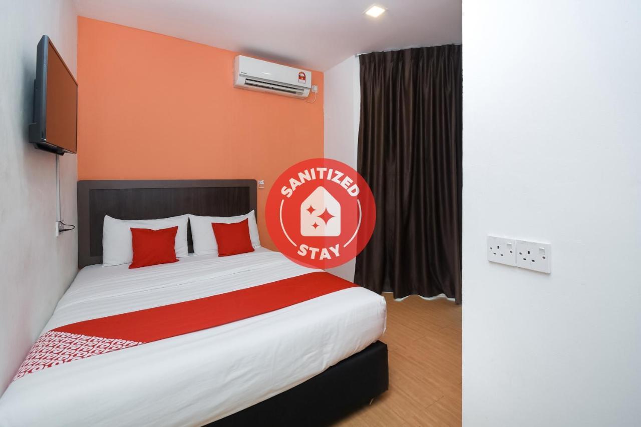 Oyo 1111 Harmony Stay Miri Exterior photo