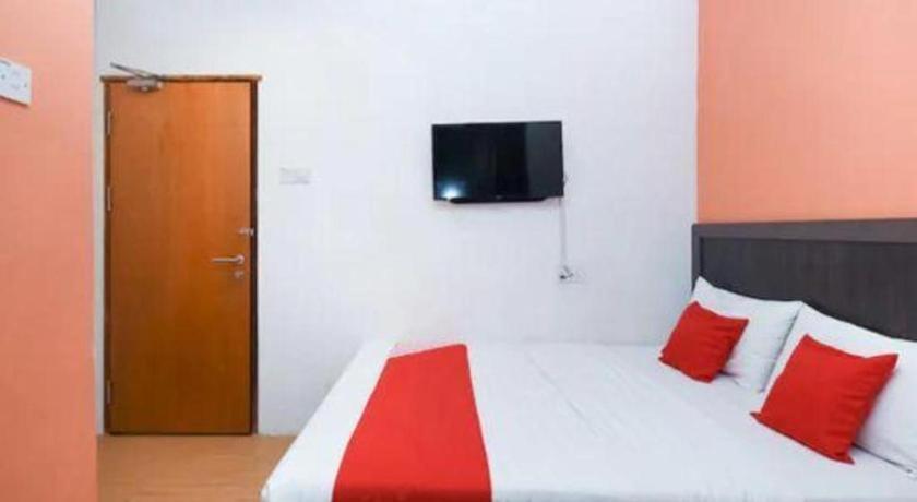 Oyo 1111 Harmony Stay Miri Exterior photo