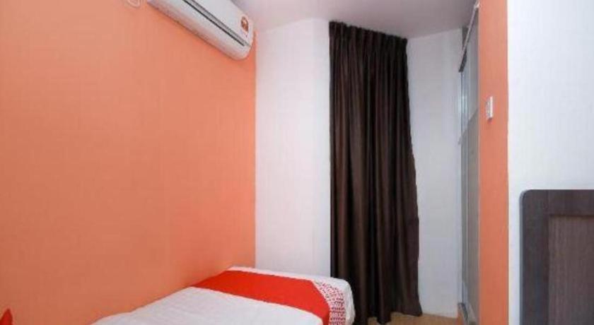Oyo 1111 Harmony Stay Miri Exterior photo