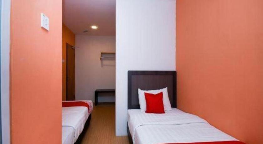 Oyo 1111 Harmony Stay Miri Exterior photo