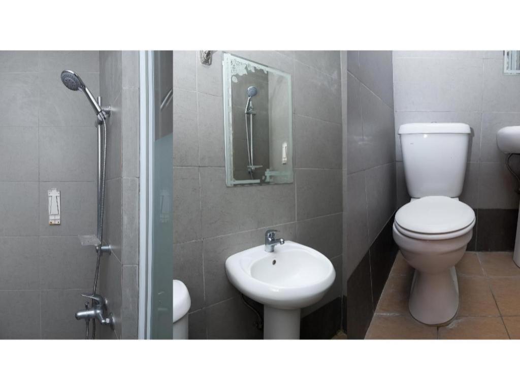Oyo 1111 Harmony Stay Miri Exterior photo