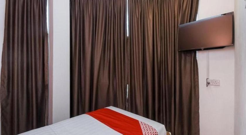 Oyo 1111 Harmony Stay Miri Exterior photo
